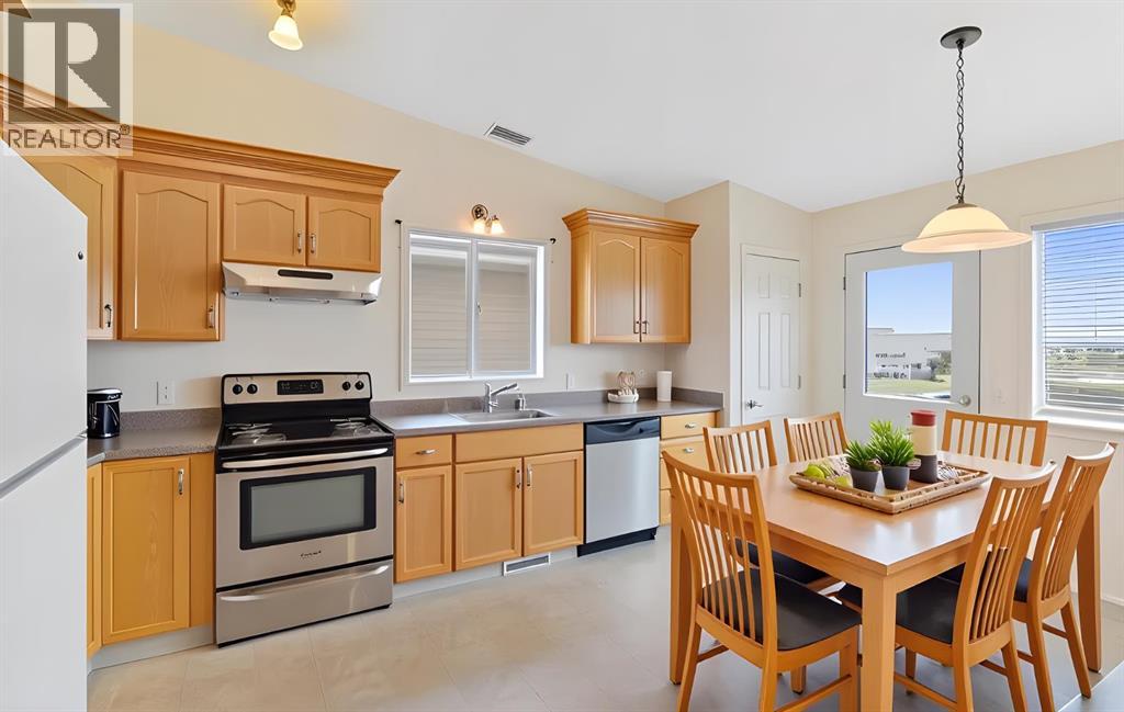Photo 8 of 10713 72 Avenue, Grande Prairie AB