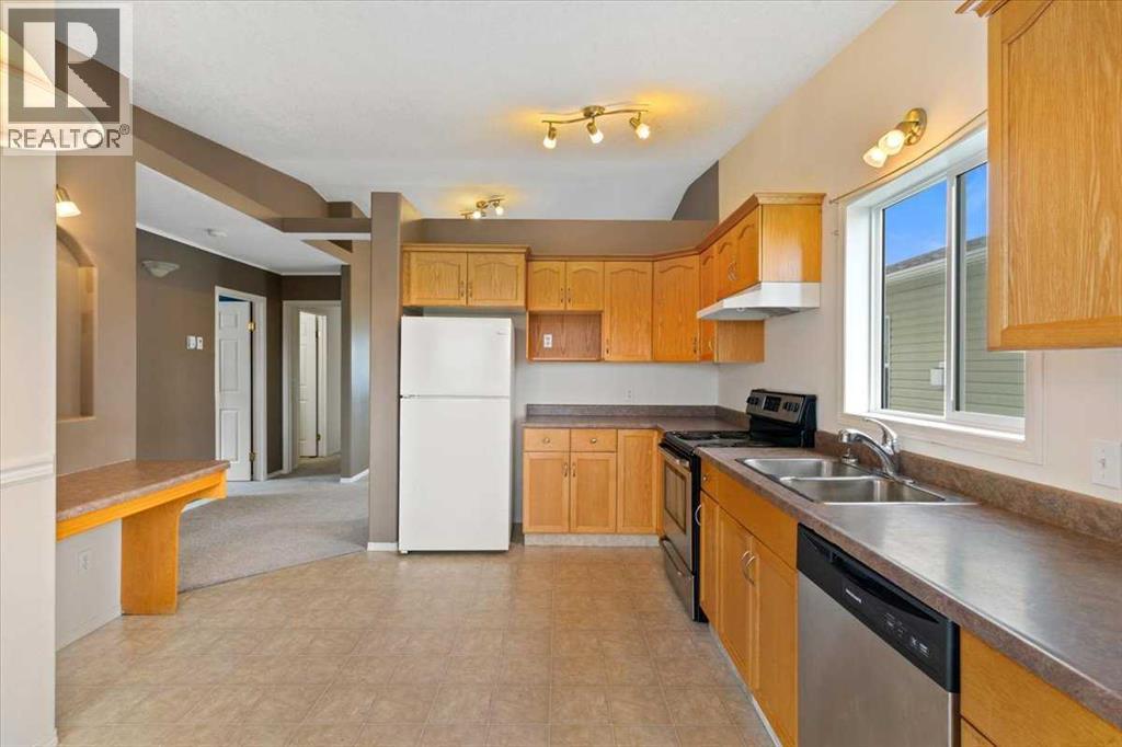 Photo 9 of 10713 72 Avenue, Grande Prairie AB