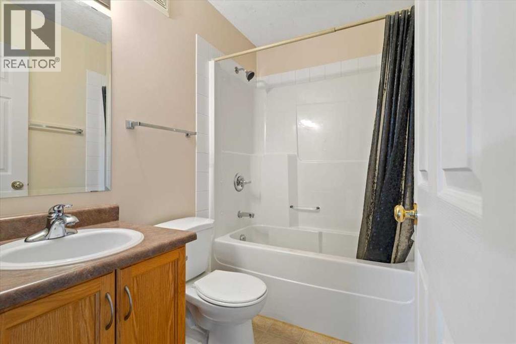 Photo 11 of 10713 72 Avenue, Grande Prairie AB