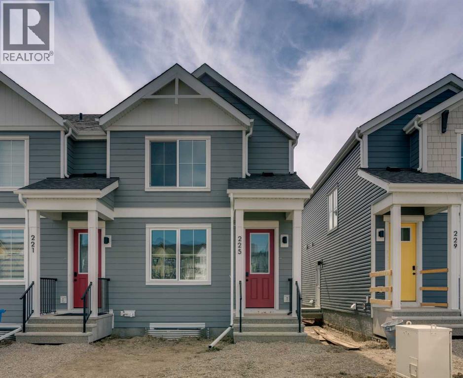 Photo 1 of 225 Heirloom Way Se, Calgary AB
