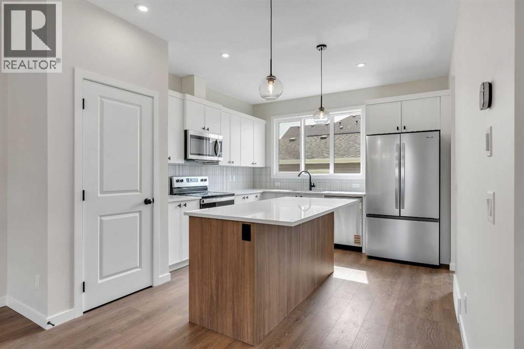 Photo 10 of 225 Heirloom Way Se, Calgary AB