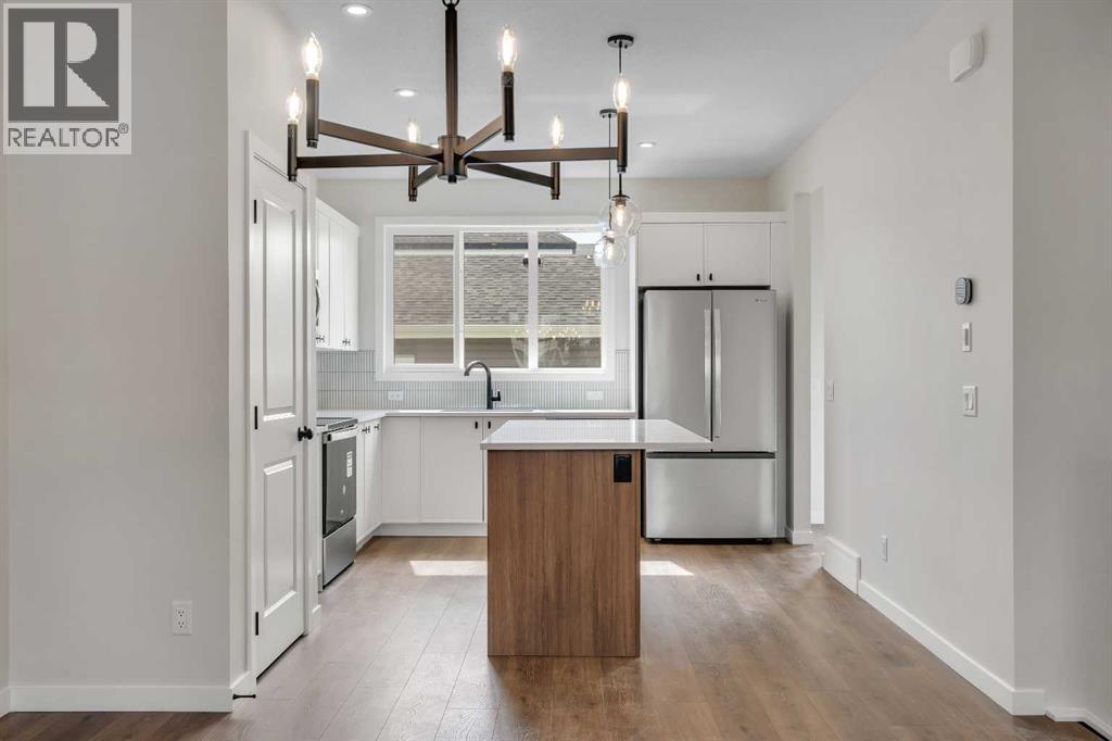 Photo 11 of 225 Heirloom Way Se, Calgary AB