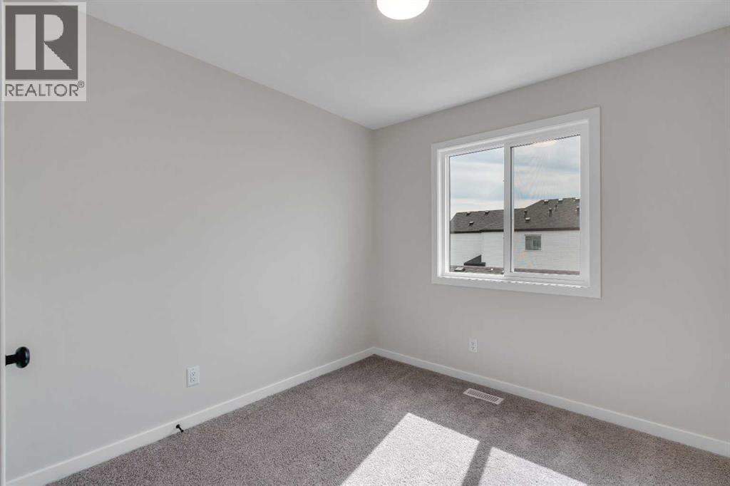 Photo 27 of 225 Heirloom Way Se, Calgary AB