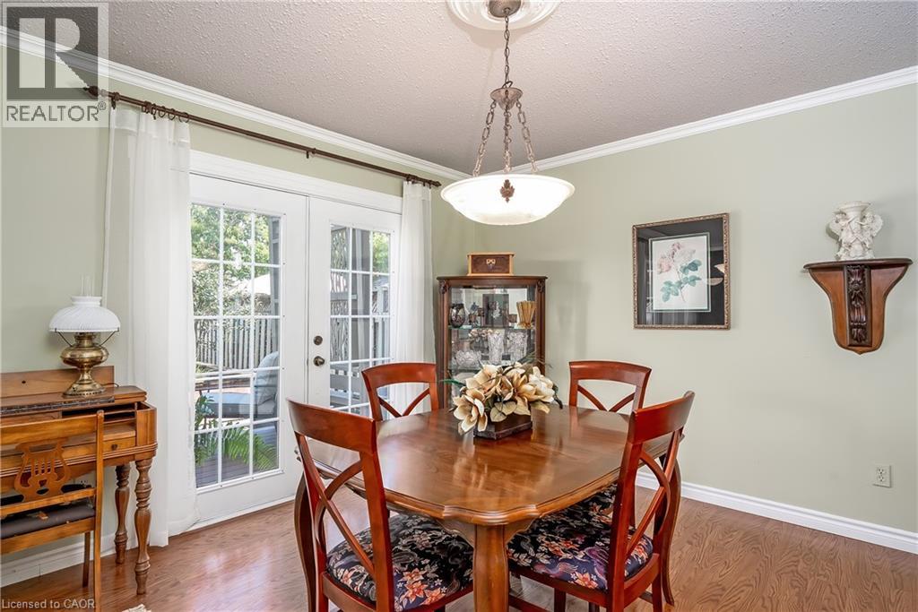 Photo 13 of 2407 Hemlock Court, Burlington ON