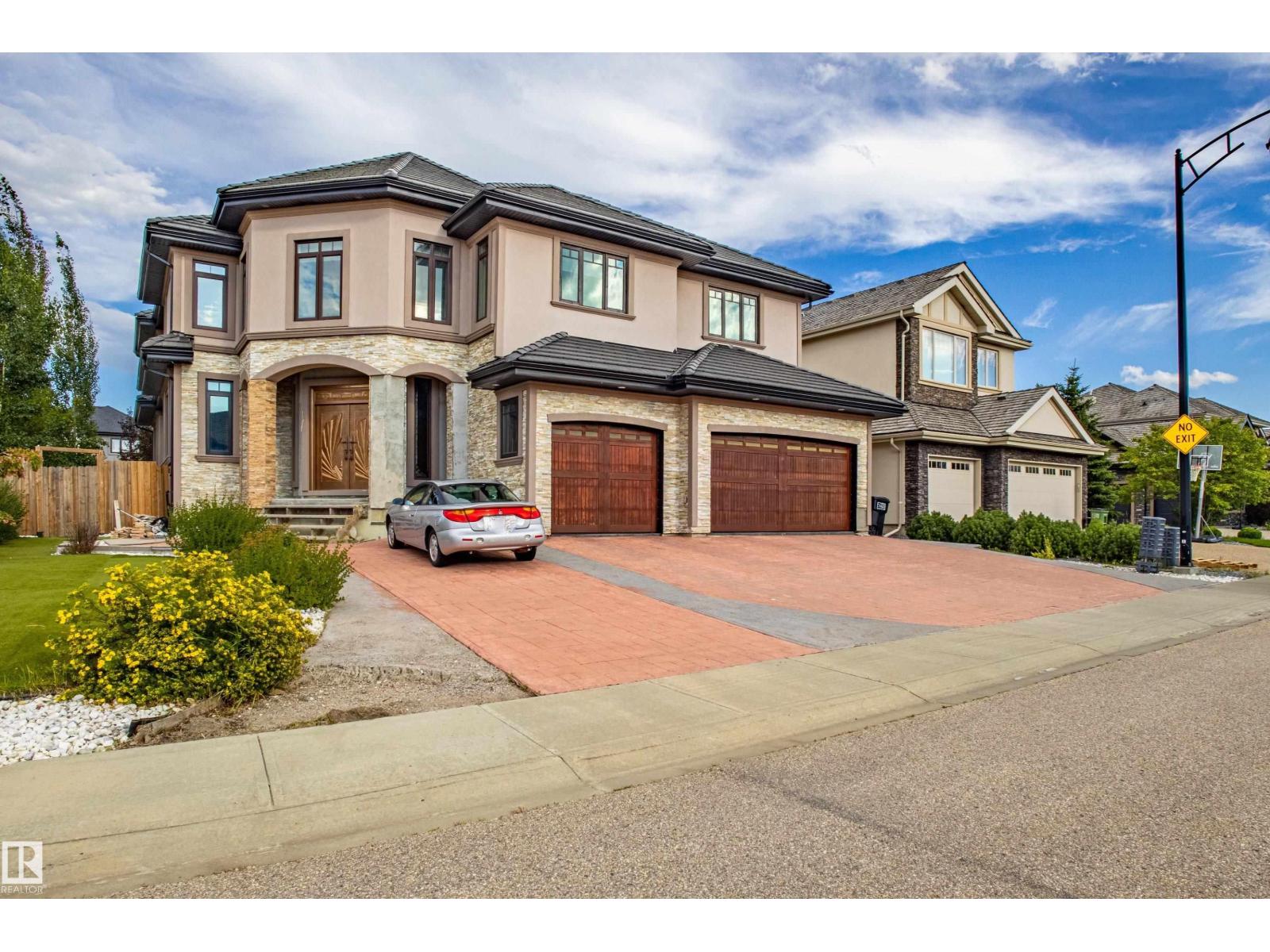 Photo 2 of 4103 Westcliff Heath He Sw Sw, Edmonton AB