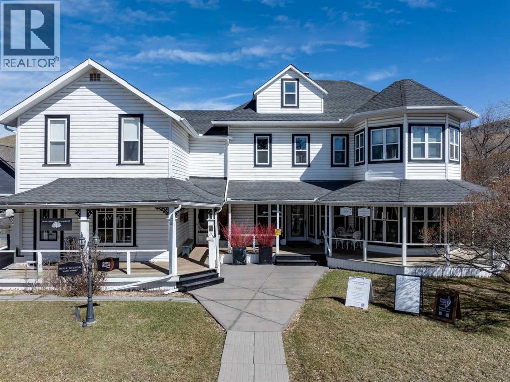 Photo 40 of 61 Elma Street W, Okotoks AB