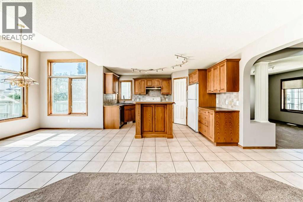 Photo 23 of 19 Westpoint Court Sw, Calgary AB