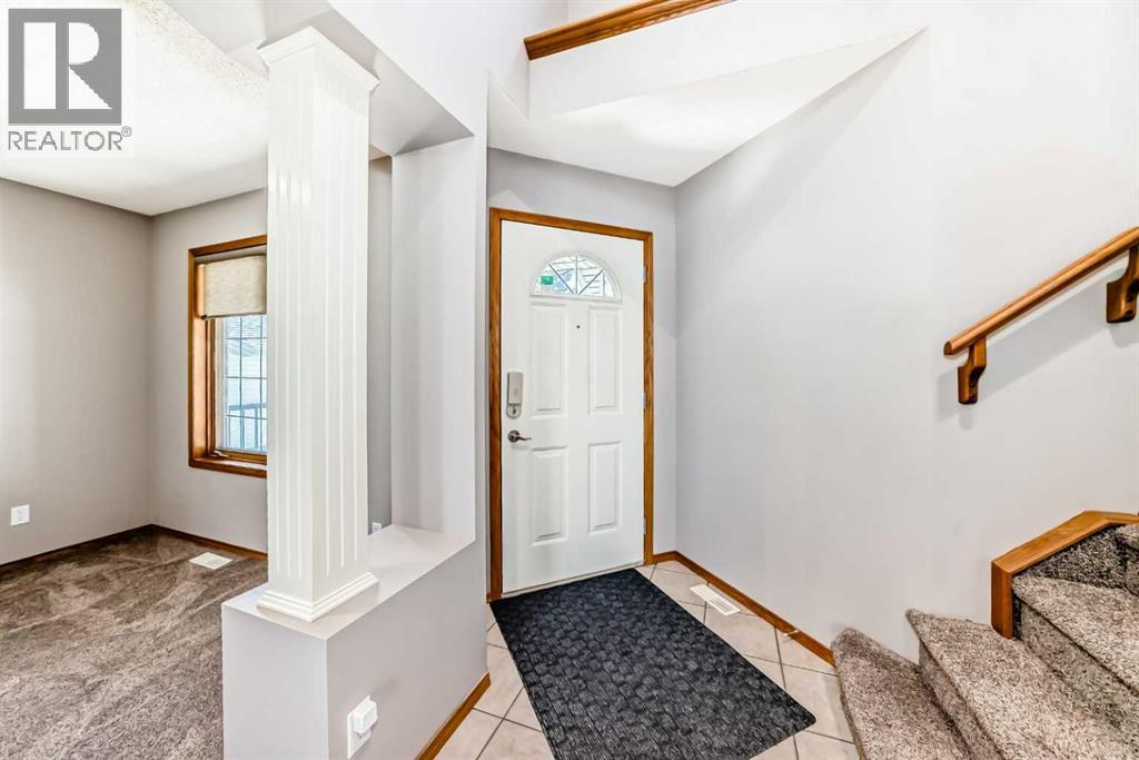 Photo 25 of 19 Westpoint Court Sw, Calgary AB