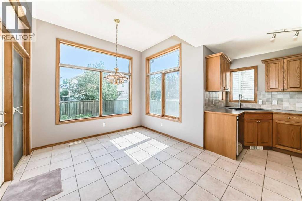 Photo 19 of 19 Westpoint Court Sw, Calgary AB