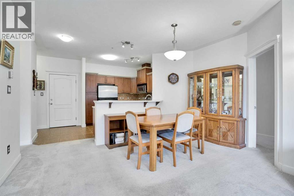 Photo 14 of 323 20 Discovery Ridge Close Sw, Calgary AB