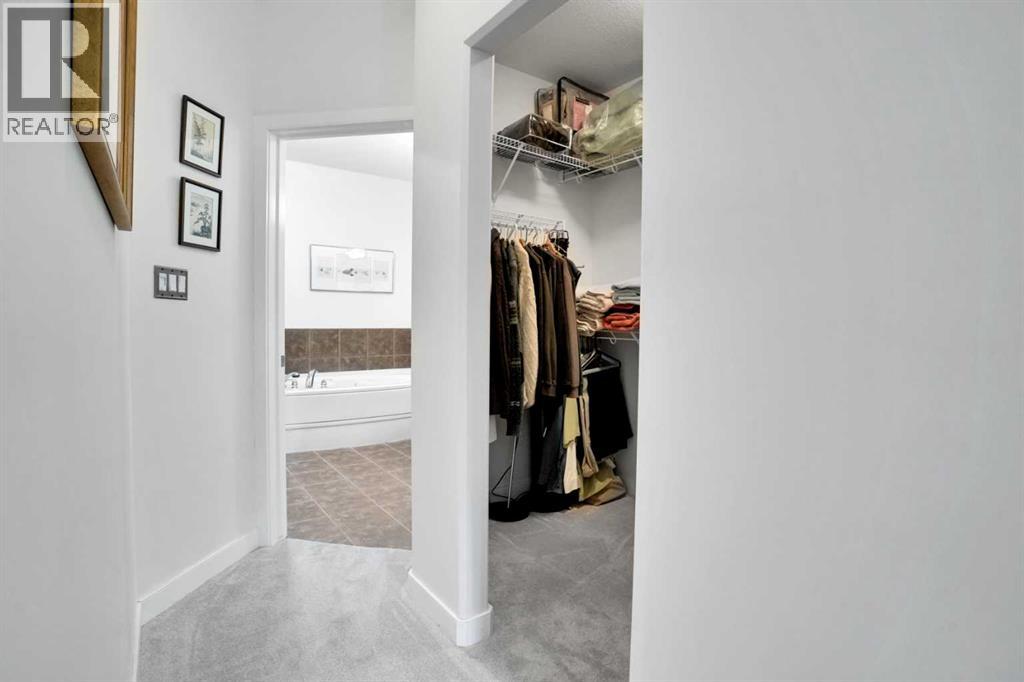 Photo 23 of 323 20 Discovery Ridge Close Sw, Calgary AB