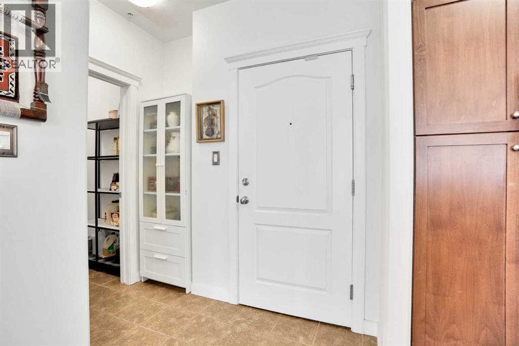 Photo 6 of 323 20 Discovery Ridge Close Sw, Calgary AB