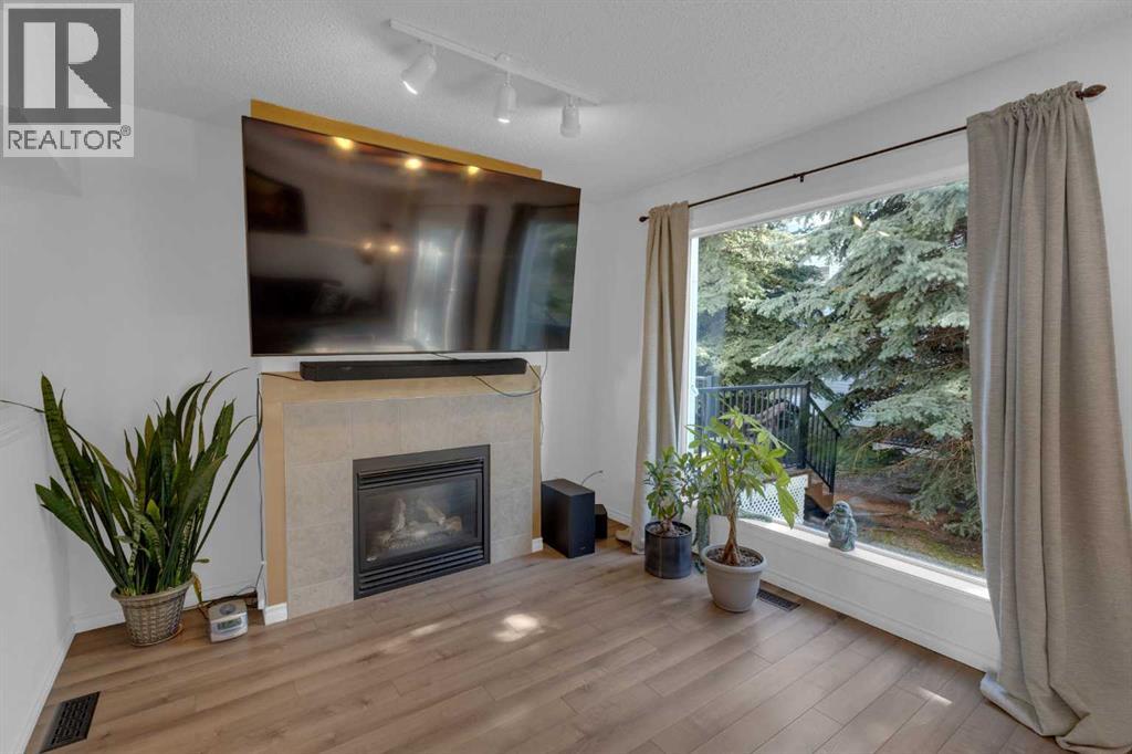 Single Family House for Sale in   Hidden Hills Terrace NW Hidden Valley Calgary 