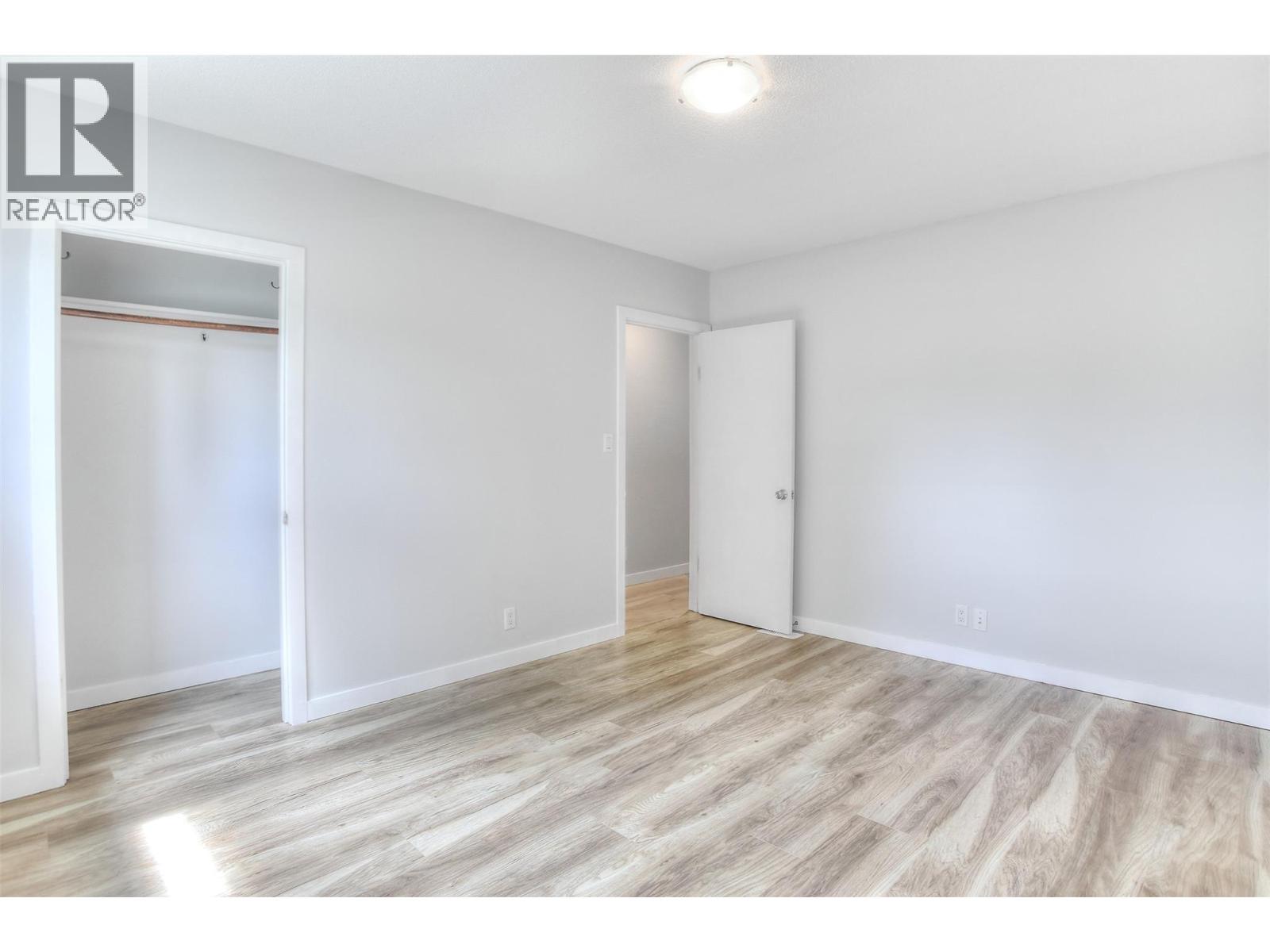  803 Patterson Avenue, Kelowna