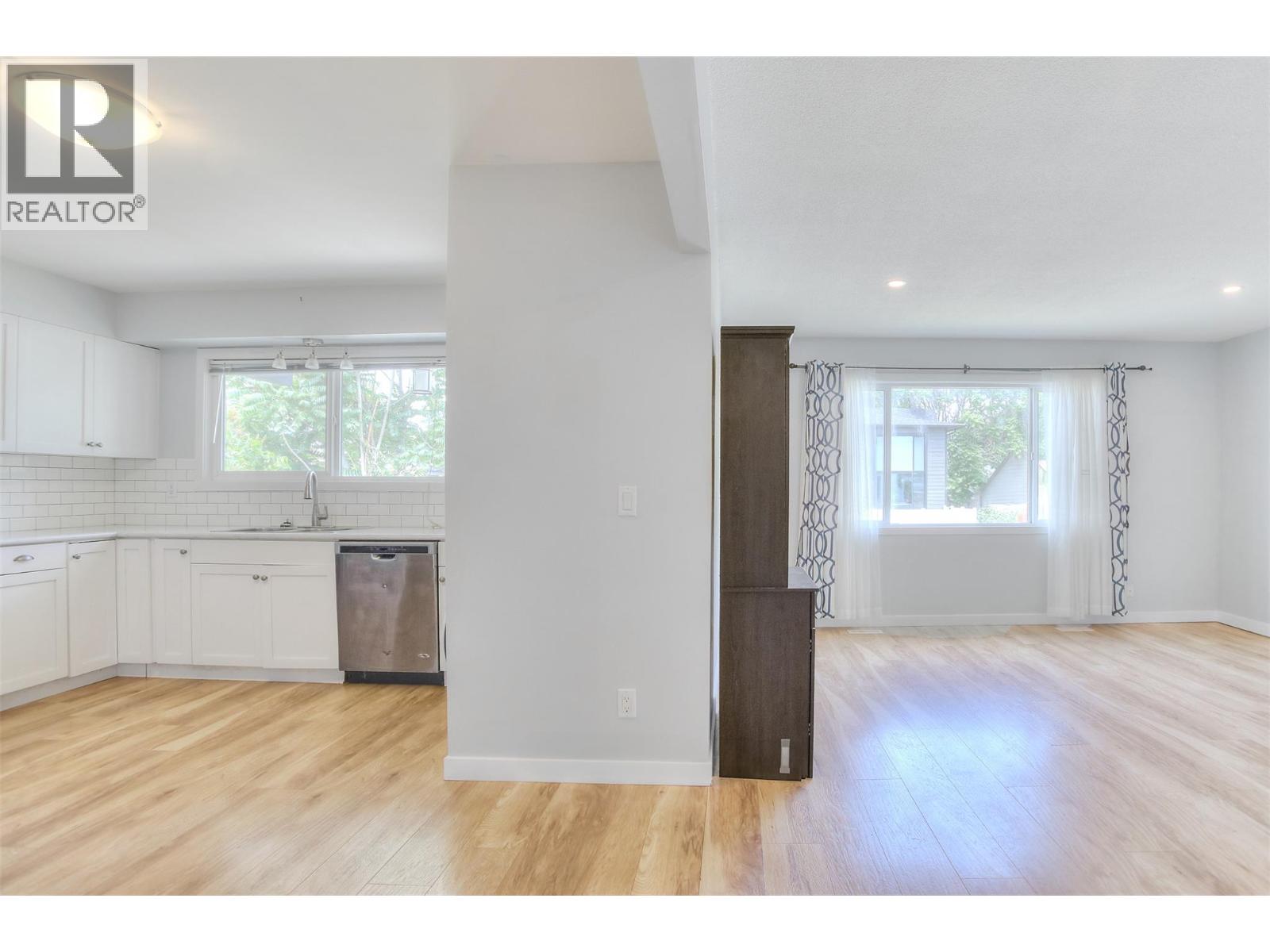  803 Patterson Avenue, Kelowna