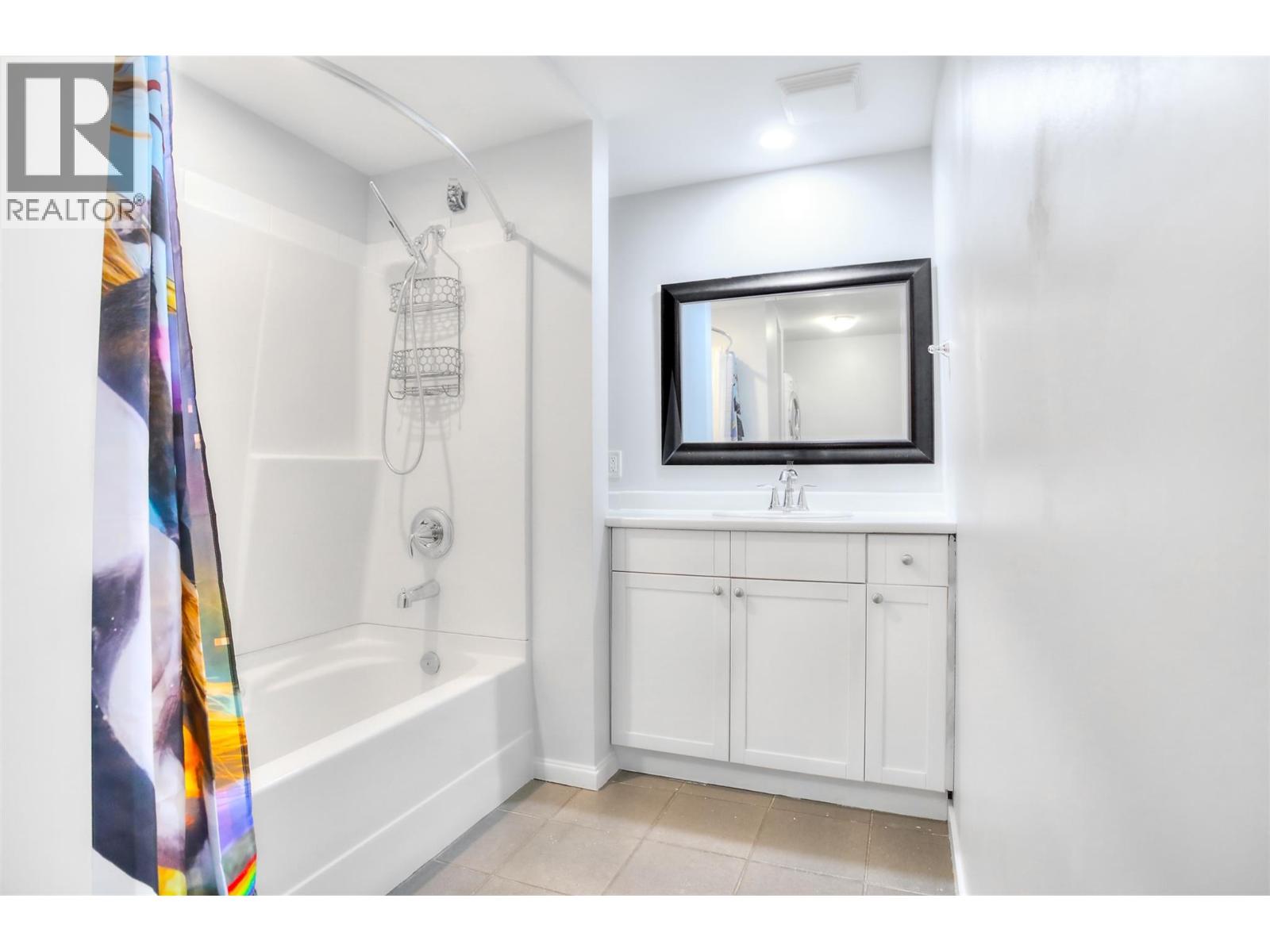  803 Patterson Avenue, Kelowna