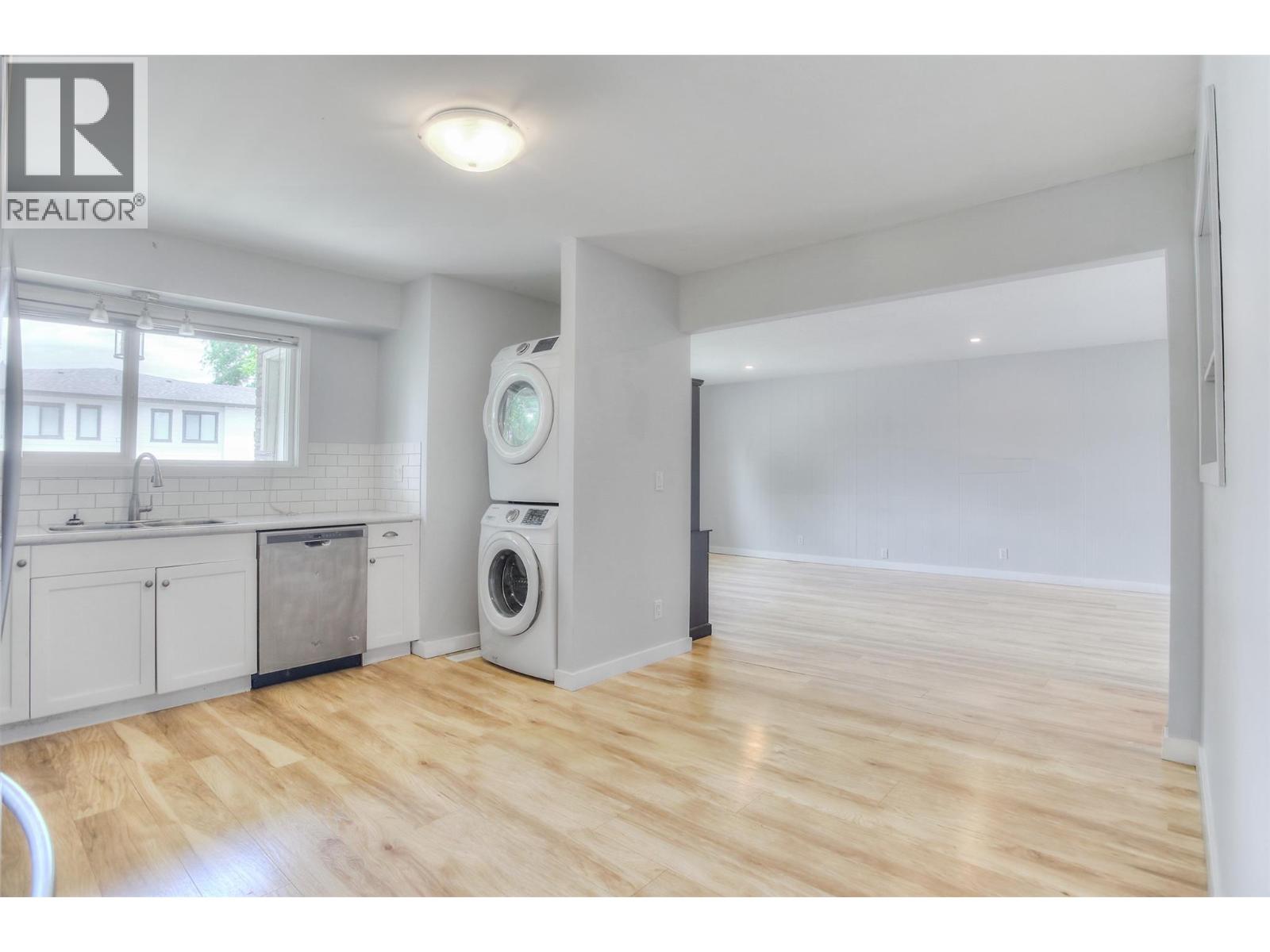  803 Patterson Avenue, Kelowna