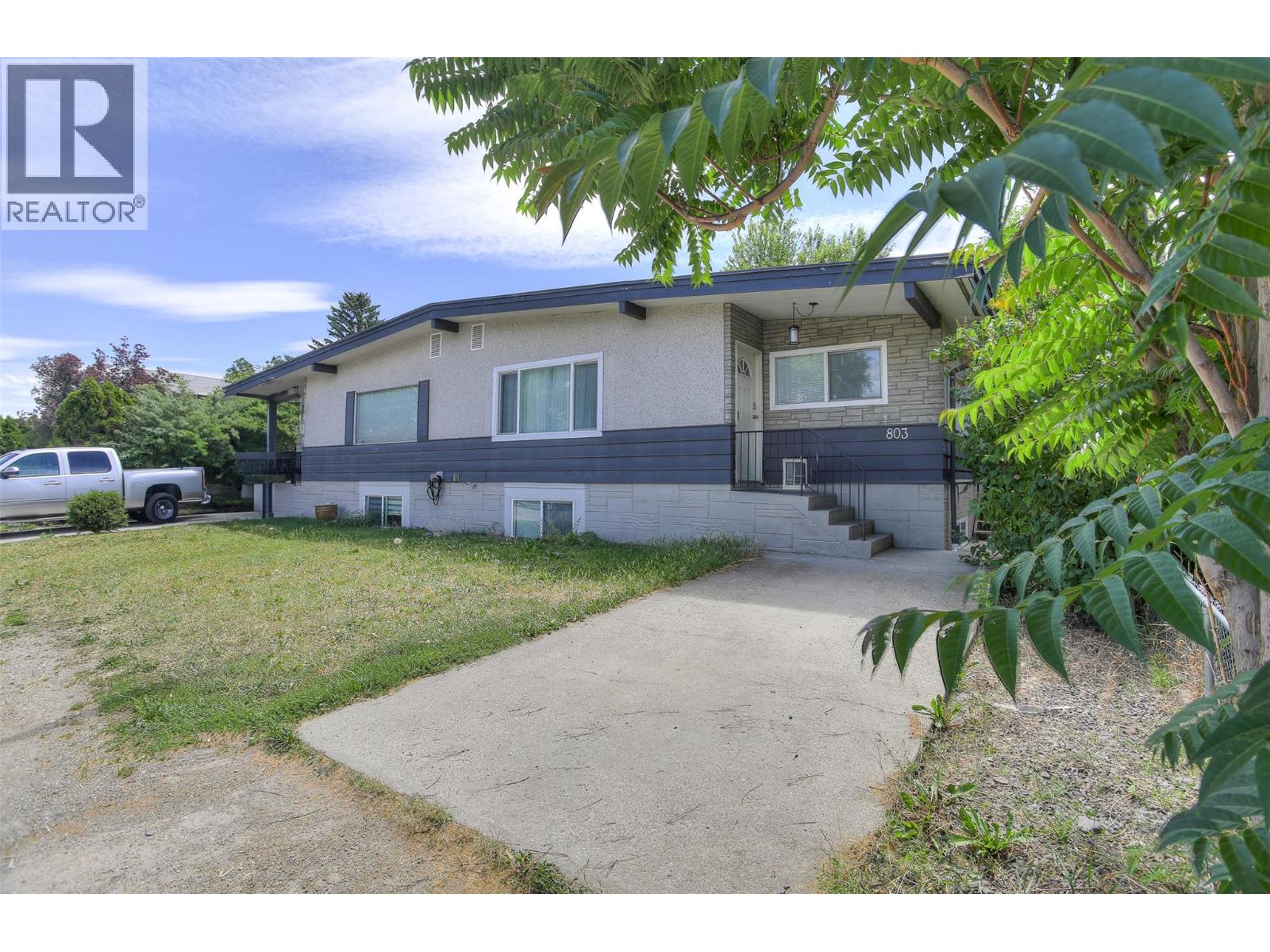  803 Patterson Avenue, Kelowna