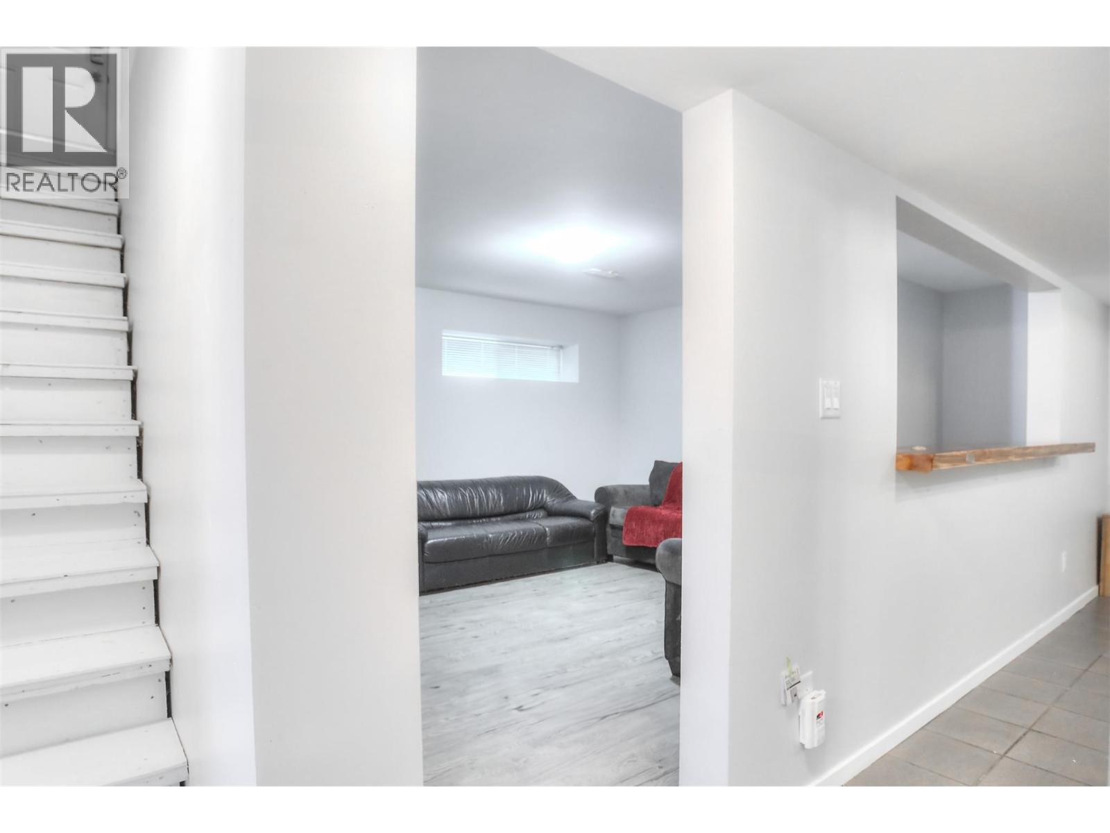  803 Patterson Avenue, Kelowna
