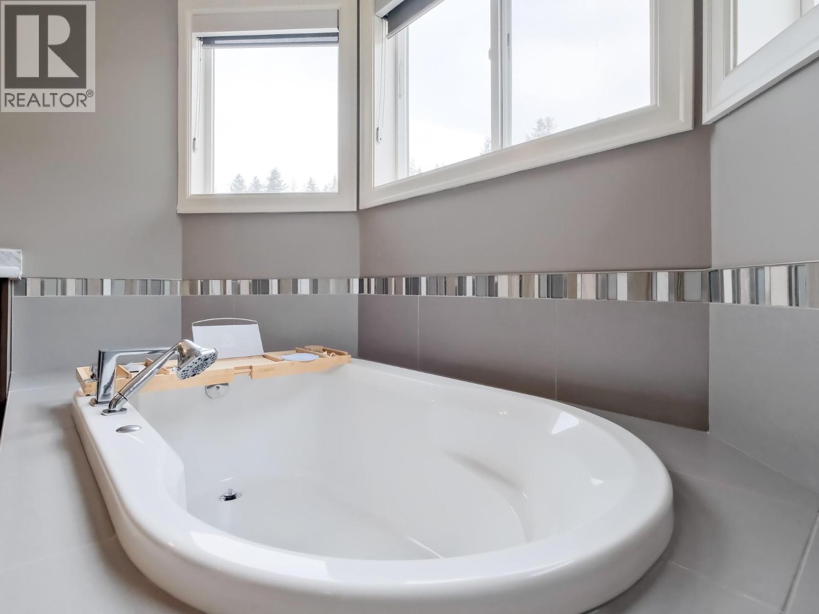 14395 Herron Road Unit# 106, Summerland