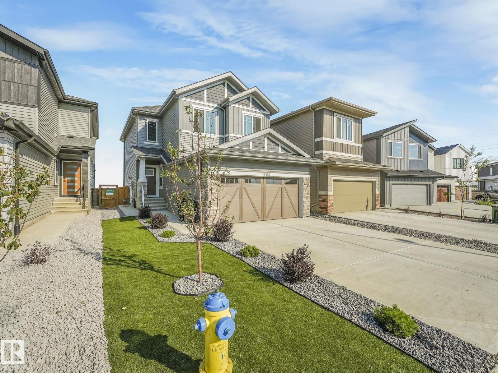 Photo 2 of 3063 200 St Nw, Edmonton AB