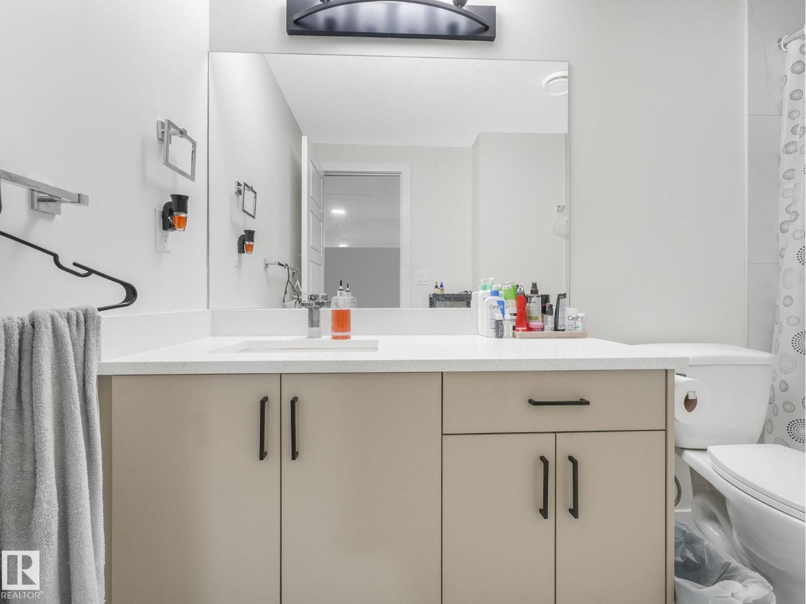 Photo 43 of 3063 200 St Nw, Edmonton AB