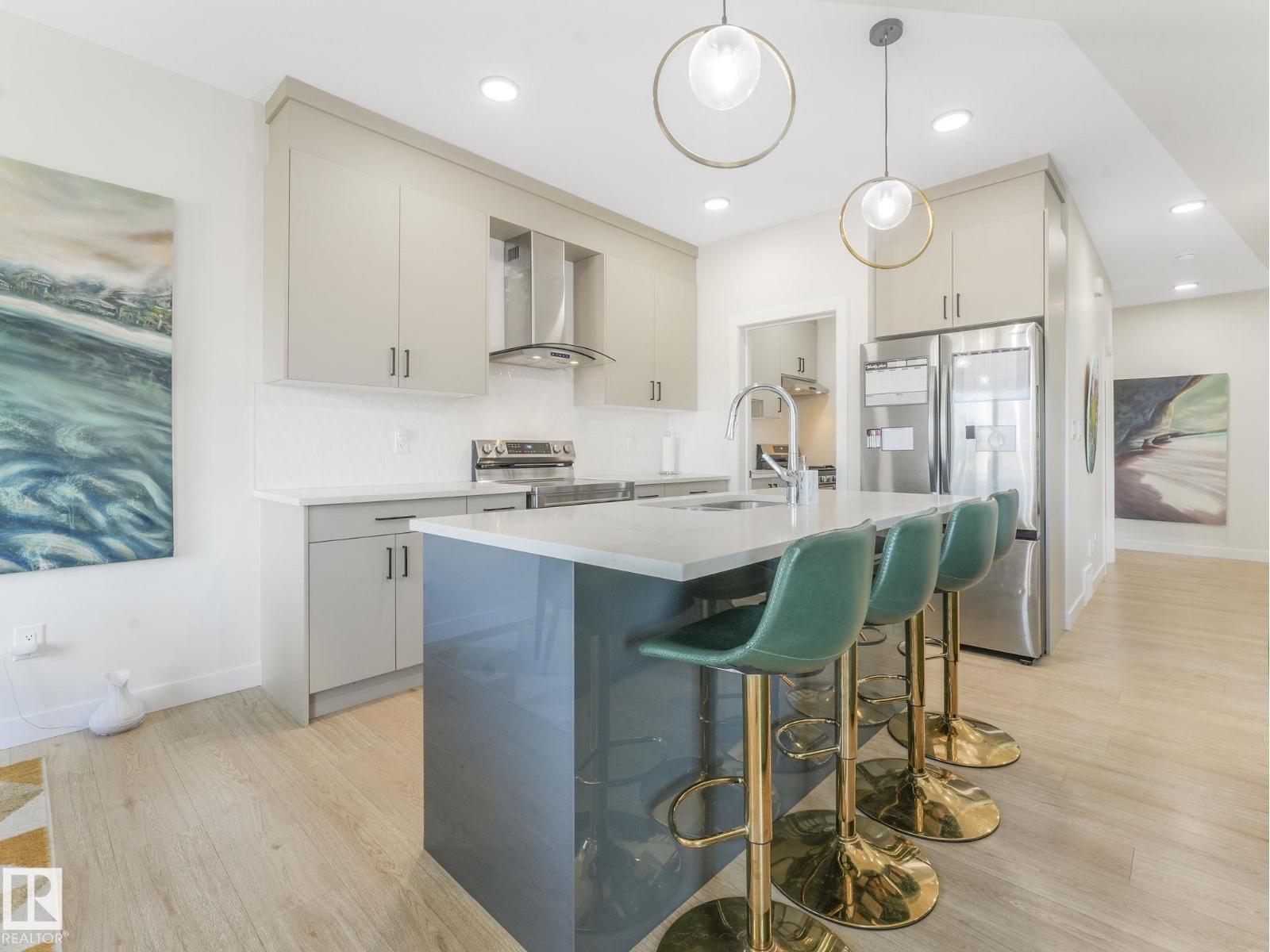 Photo 7 of 3063 200 St Nw, Edmonton AB