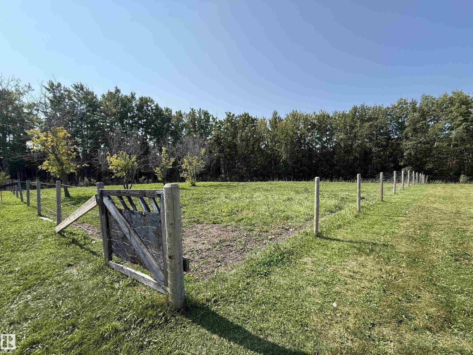 Photo 12 of 51015 Rr 70, Rural Parkland County AB