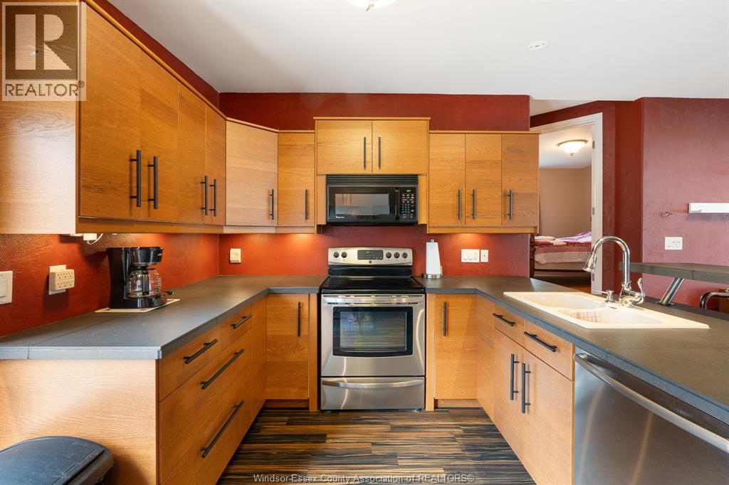 Photo 13 of 66 Parkside Boulevard, Essex ON