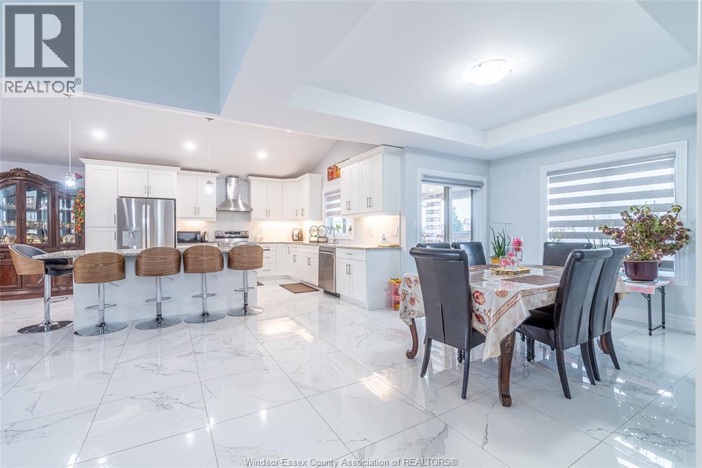 Photo 12 of 44 Peachtree Lane, Chatham ON