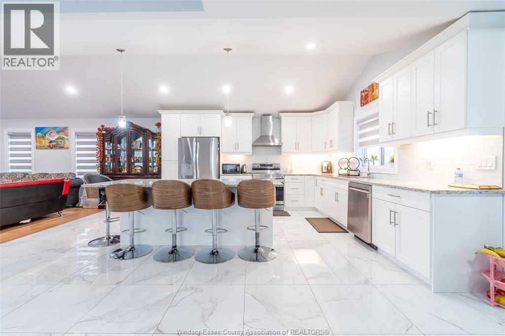 Photo 14 of 44 Peachtree Lane, Chatham ON