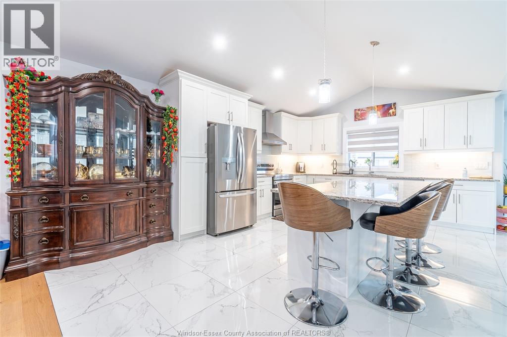 Photo 15 of 44 Peachtree Lane, Chatham ON