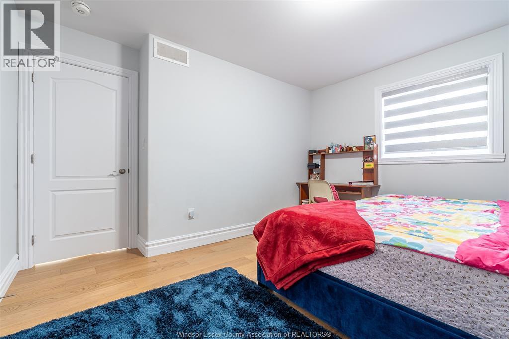 Photo 21 of 44 Peachtree Lane, Chatham ON