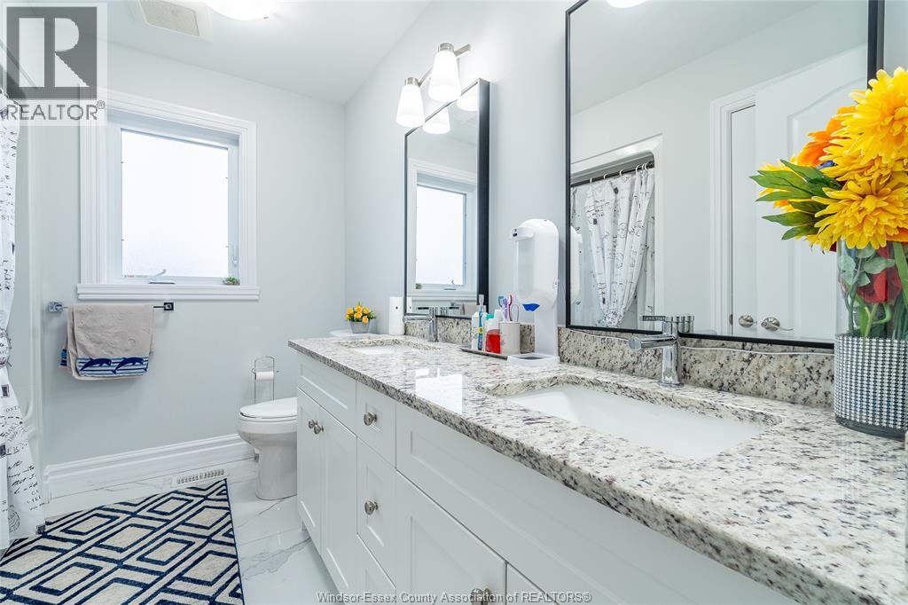 Photo 25 of 44 Peachtree Lane, Chatham ON