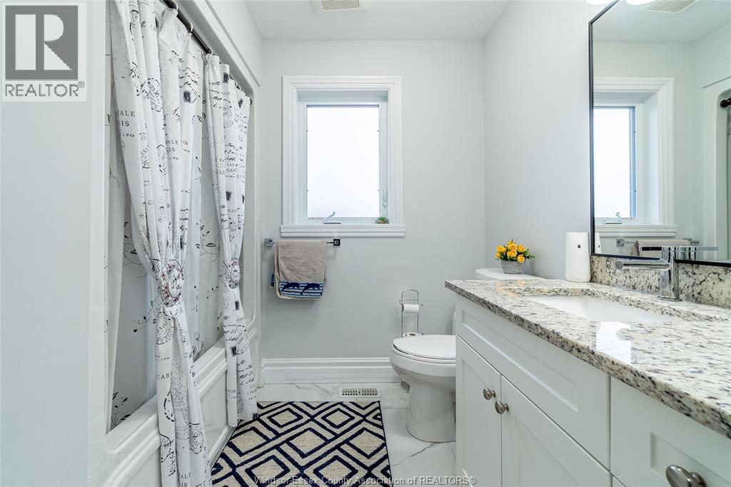Photo 26 of 44 Peachtree Lane, Chatham ON