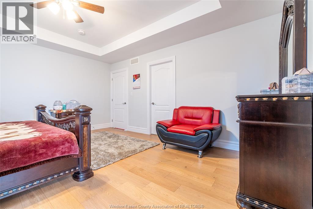 Photo 31 of 44 Peachtree Lane, Chatham ON