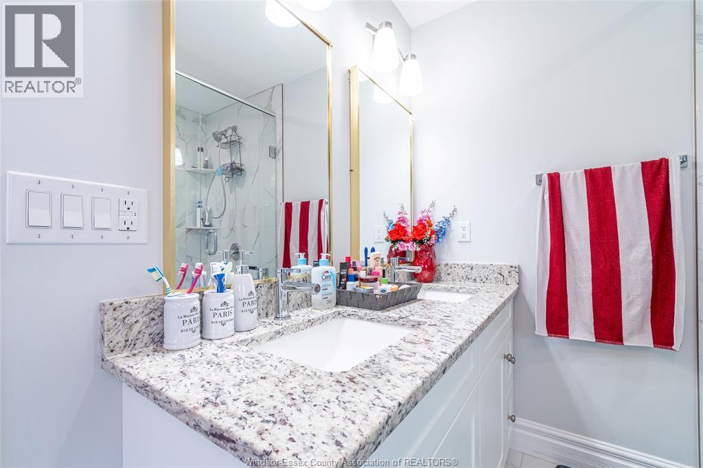 Photo 34 of 44 Peachtree Lane, Chatham ON