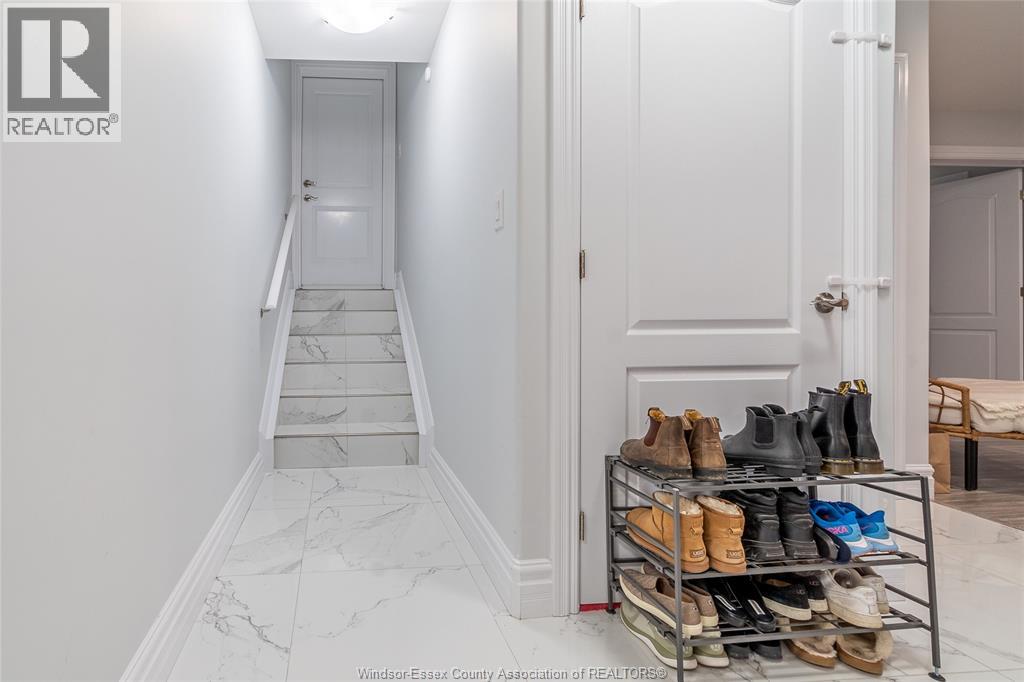 Photo 37 of 44 Peachtree Lane, Chatham ON