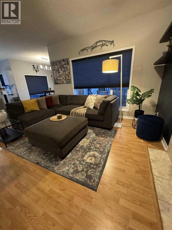 Photo 6 of 148 Stonegate Crescent Nw, Airdrie AB