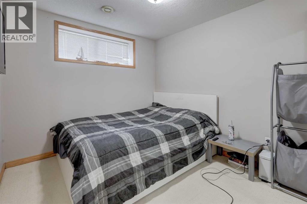 Photo 29 of 148 Stonegate Crescent Nw, Airdrie AB