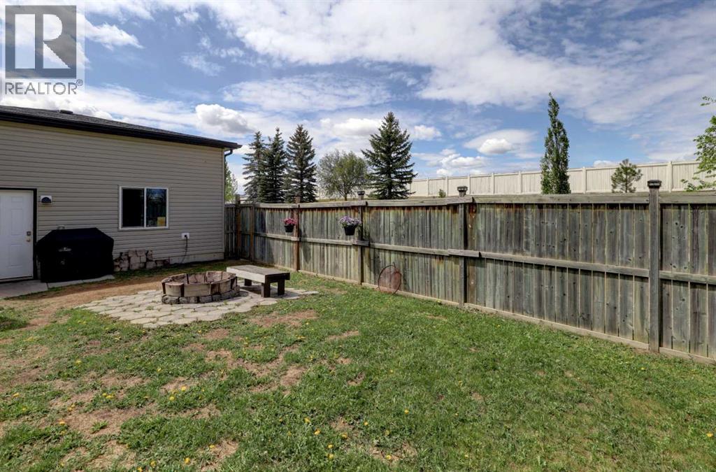 Photo 35 of 148 Stonegate Crescent Nw, Airdrie AB