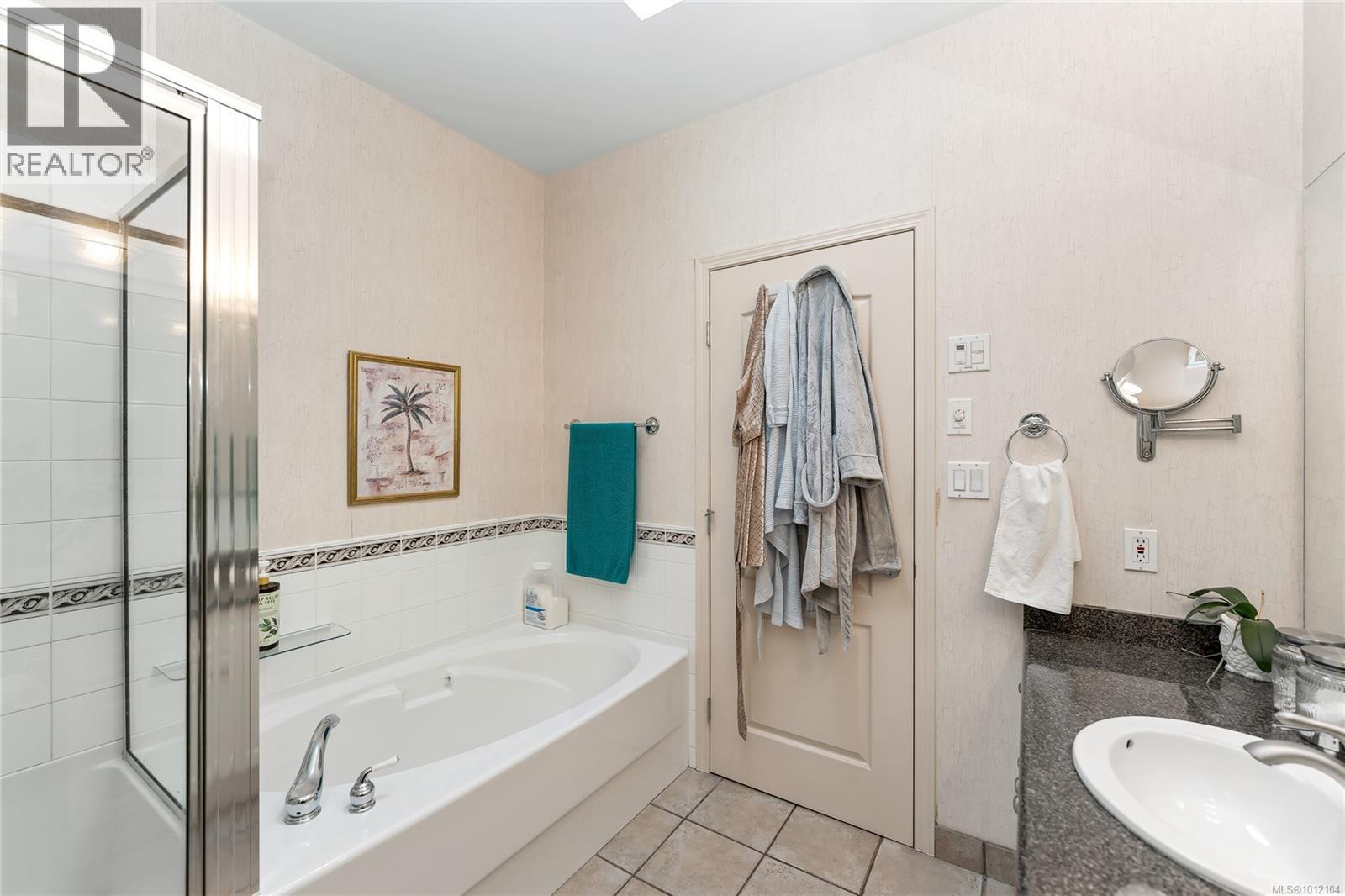 Photo 21 of 404 380 Waterfront Cres, Victoria BC