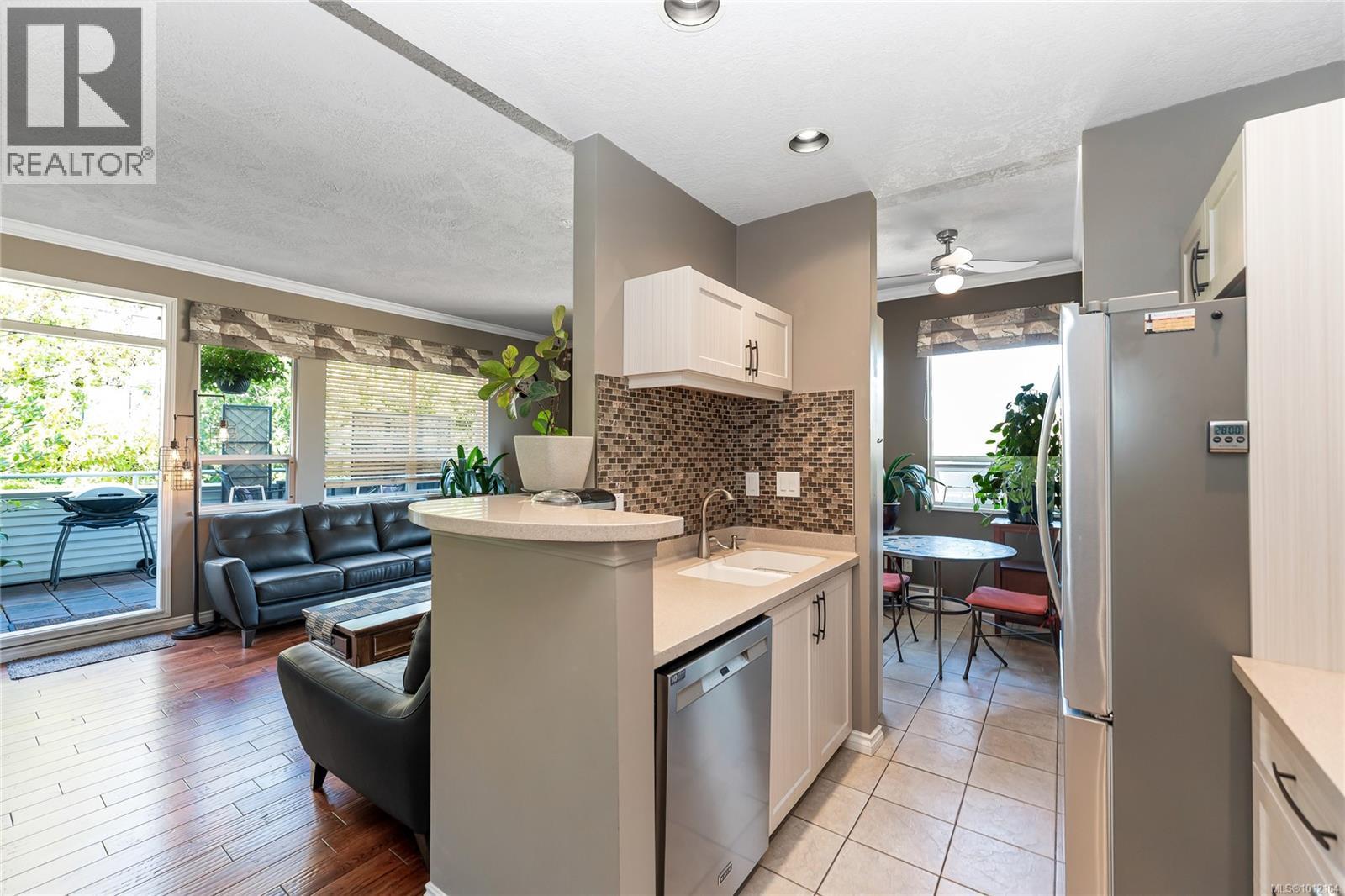 Photo 3 of 404 380 Waterfront Cres, Victoria BC