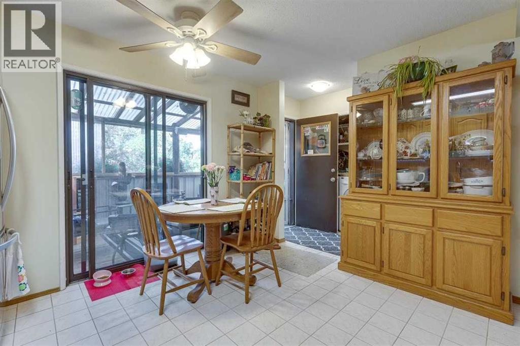 Photo 5 of 176 Metcalf Avenue, Red Deer AB