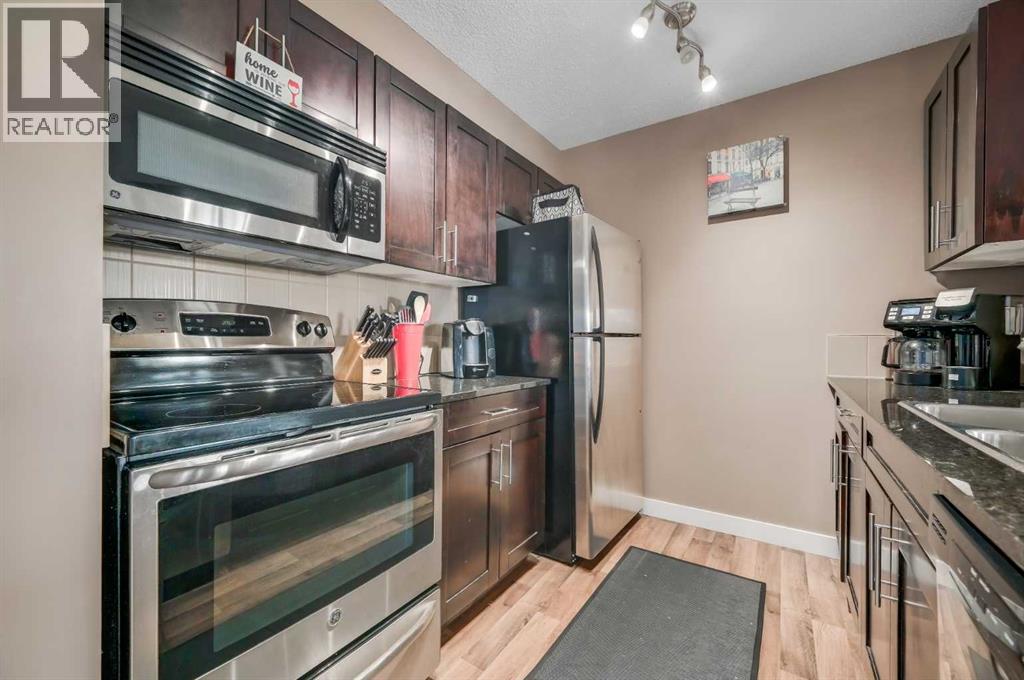 Photo 2 of 4317 403 Mackenzie Way Sw, Airdrie AB