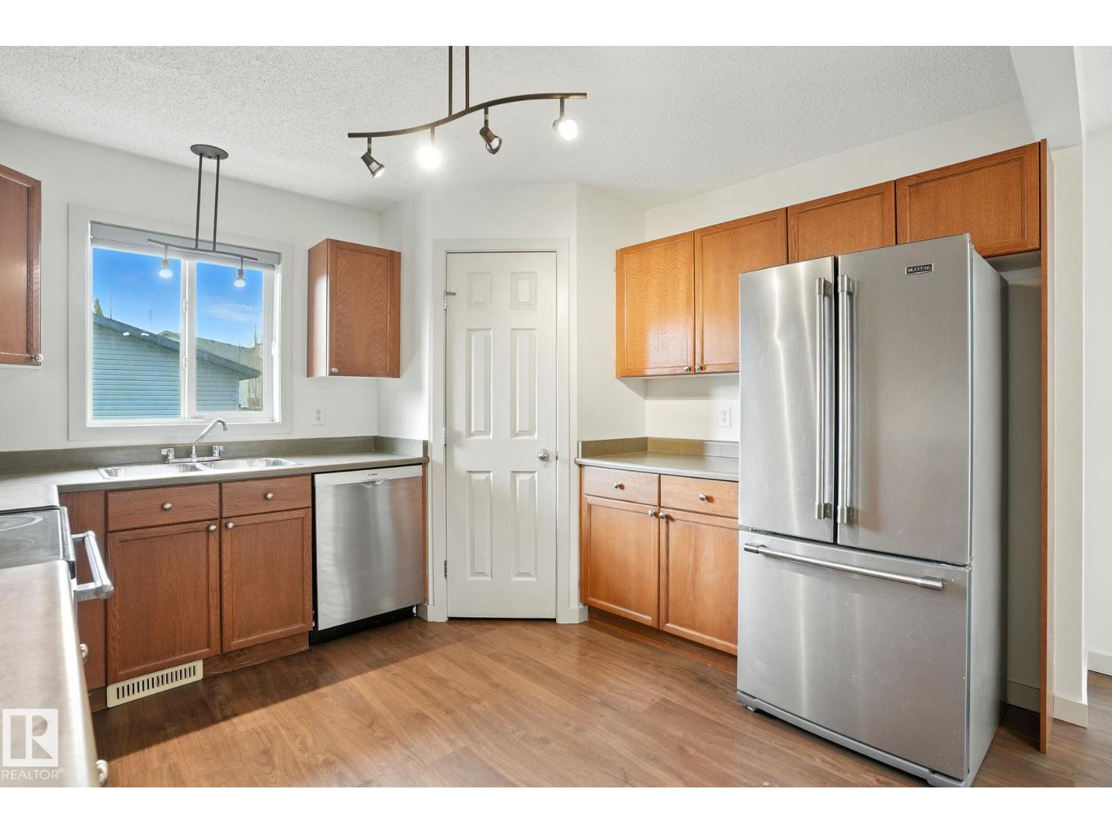 Photo 13 of 163 Brintnell Bv Nw, Edmonton AB