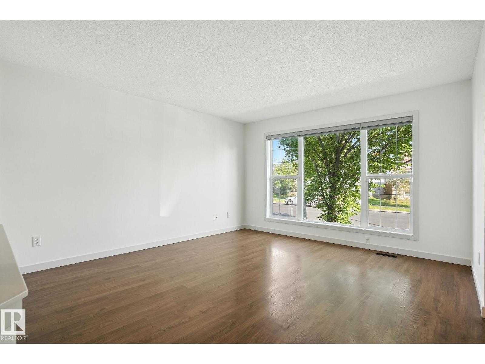 Photo 4 of 163 Brintnell Bv Nw, Edmonton AB