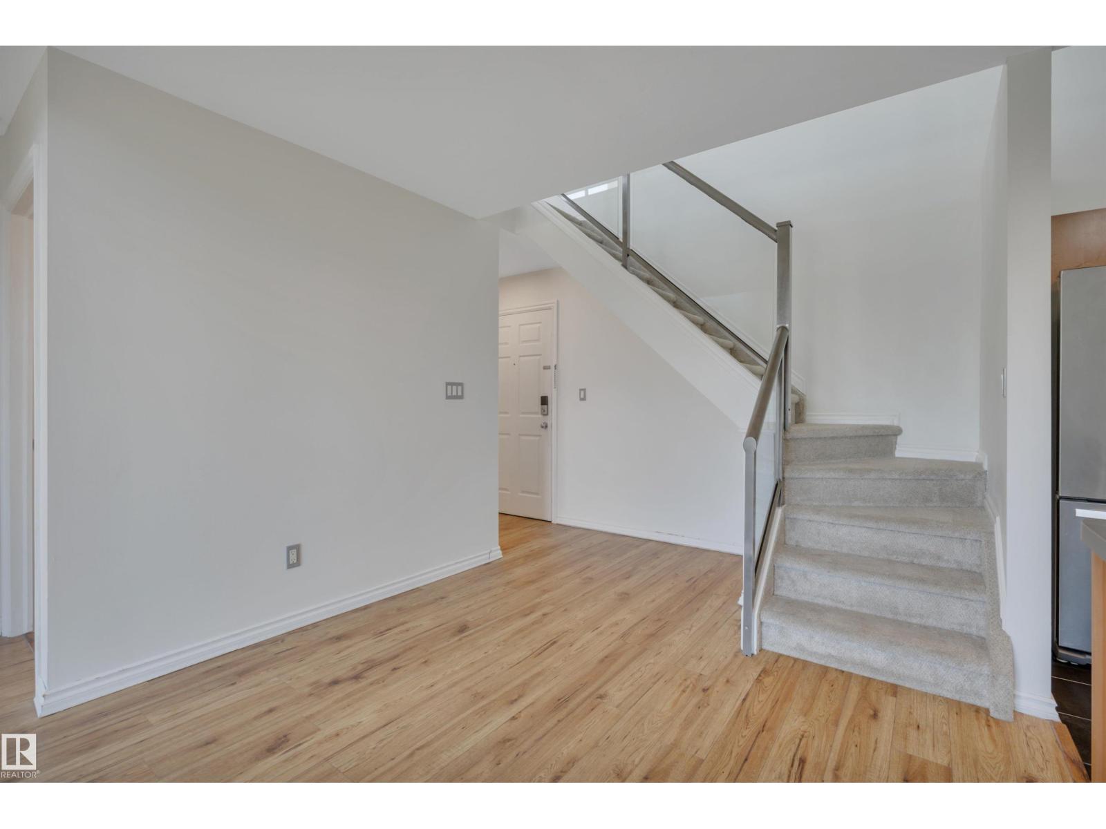 Photo 10 of 408 10118 95 St Nw, Edmonton AB