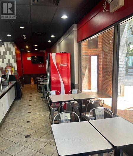 Photo 4 of 419 Yonge Street, Toronto ON