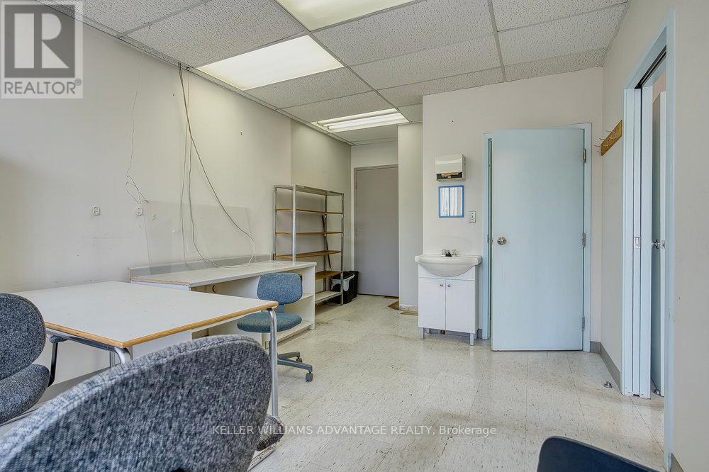 Photo 15 of 207 302 Spadina Avenue, Toronto ON